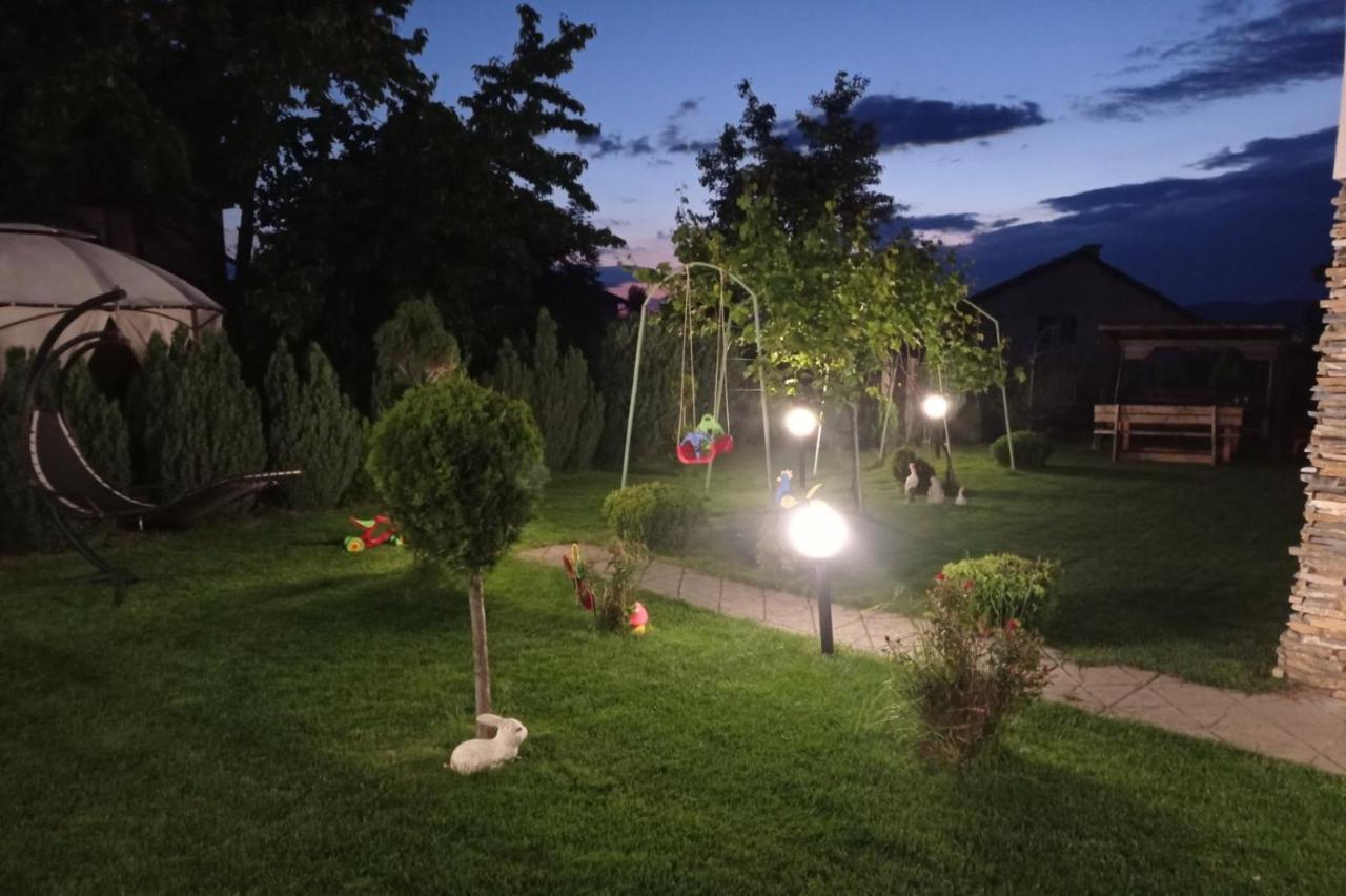 Семейна Къща Лазарови Sapareva Bania Exterior foto